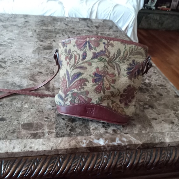 Liz Claiborne Handbags - LIZ CLAIIBORNE CROSS BODY/SHOULDER  PAISLEY VINTAGE BAG